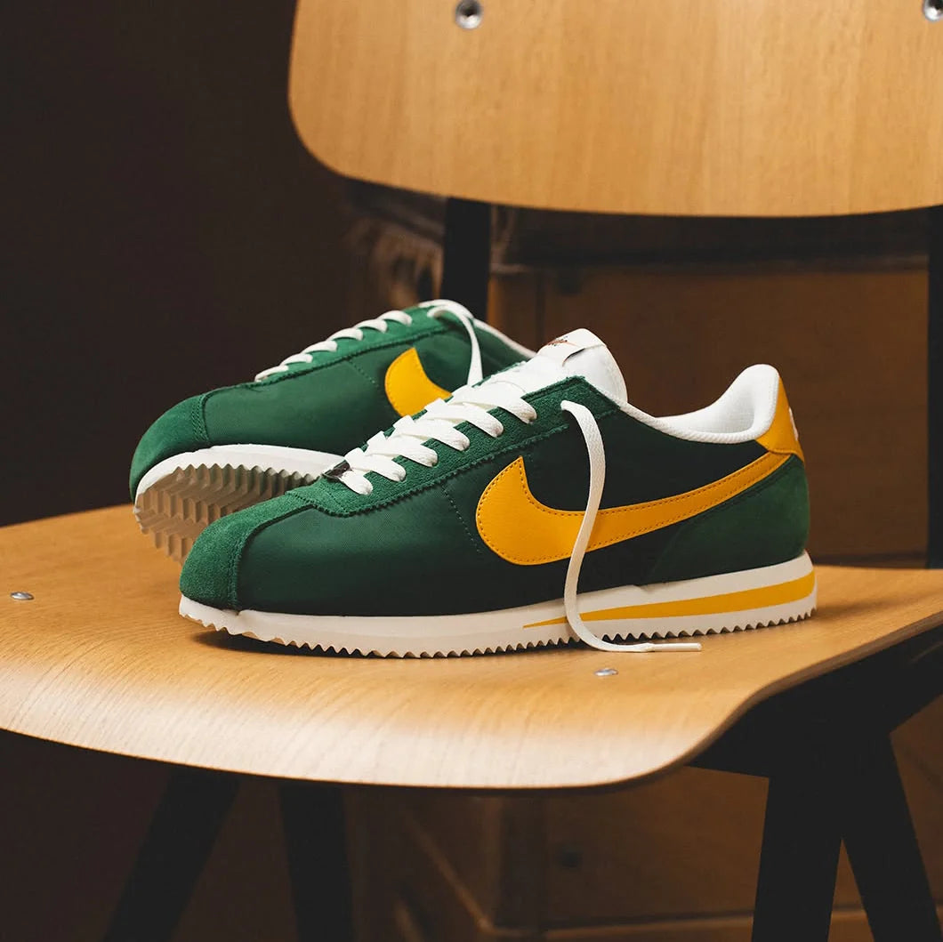 Nike Cortez kengät värissä vihreä