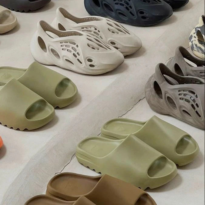 Yeezy - Sneak.eu