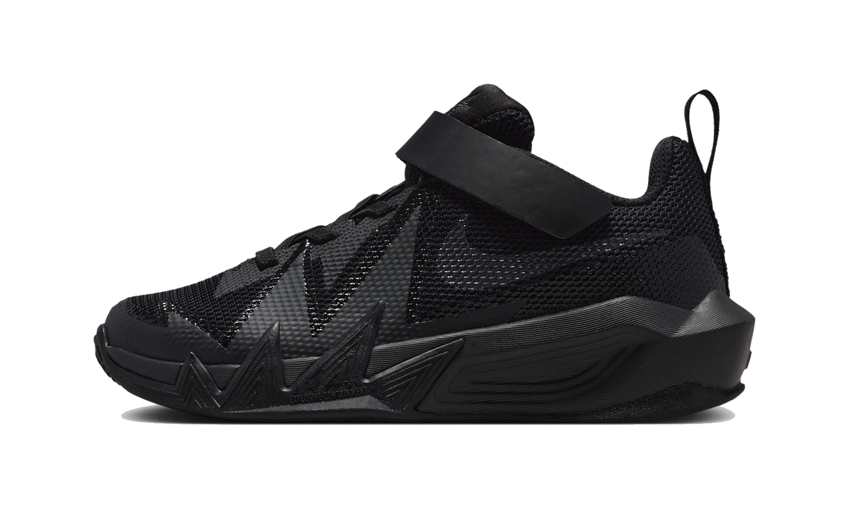 Nike S.T. Dynamite Basketball Shoe Black/Dark Smoke Grey/Black