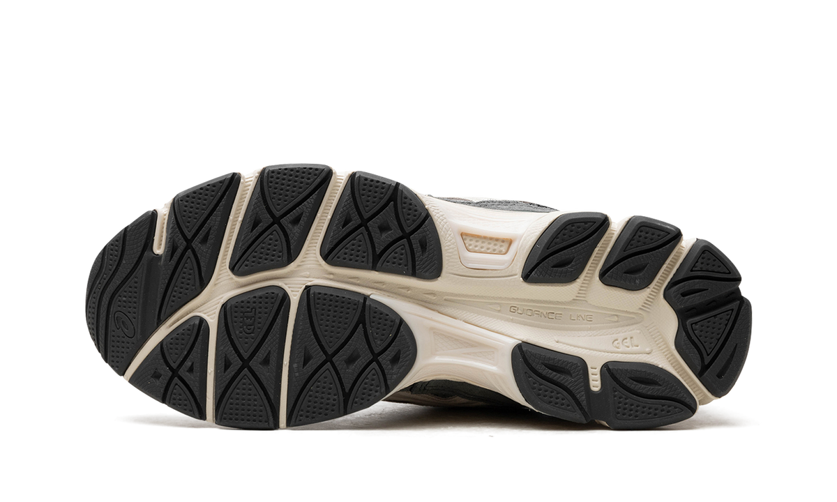 ASICS Gel-NYC Graphite Grey Smoke Grey