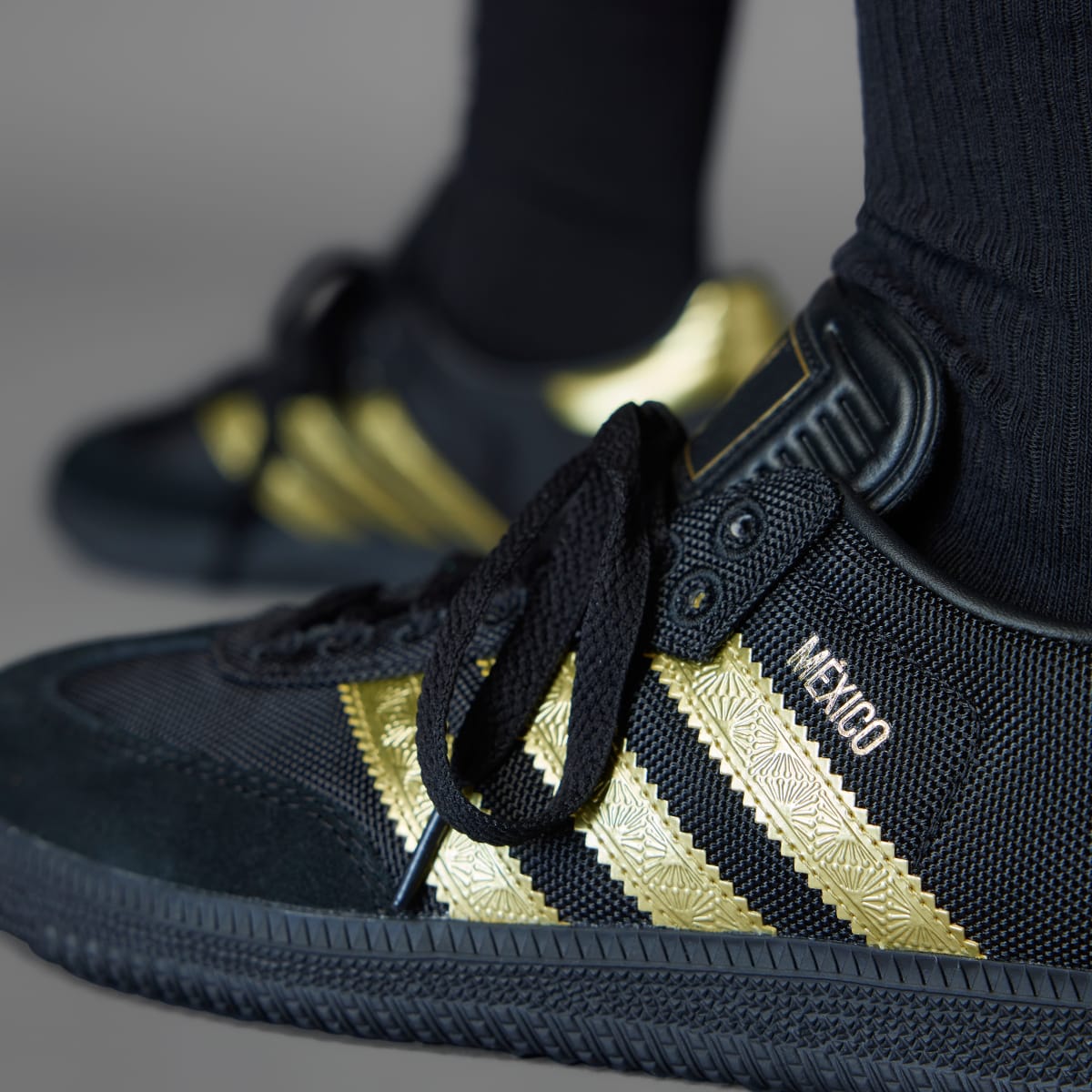 Adidas Samba OG Mexico Black Gold Metallic