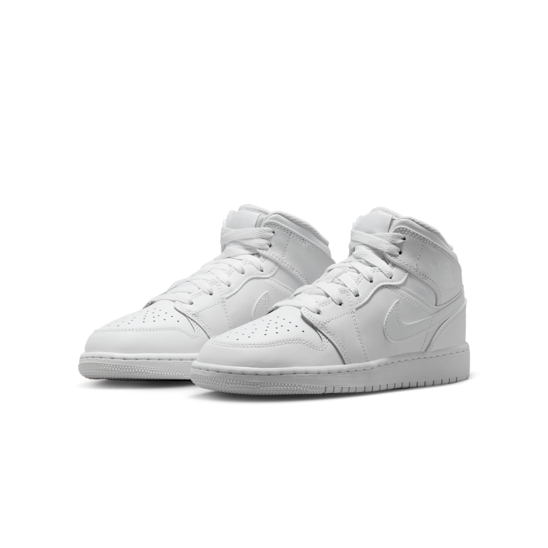 Air Jordan 1 Mid Triple White (2023), White/White/White (554725-136)