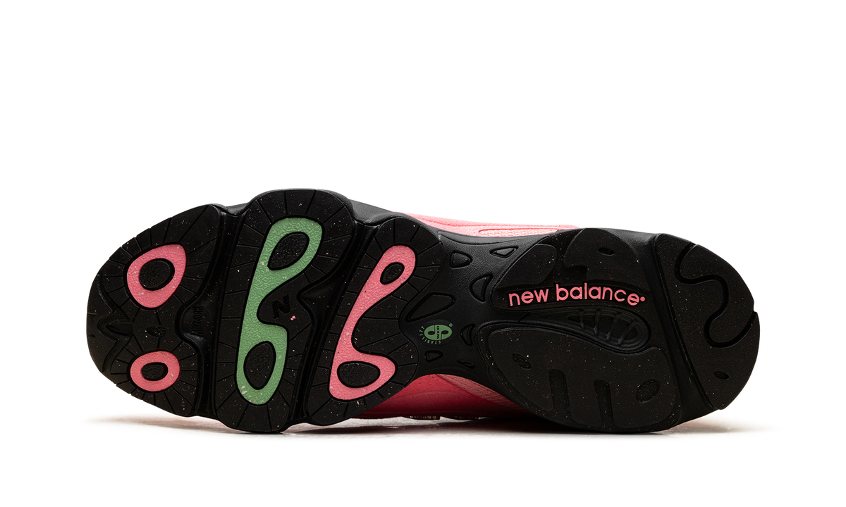 New Balance 1000 Black Pink