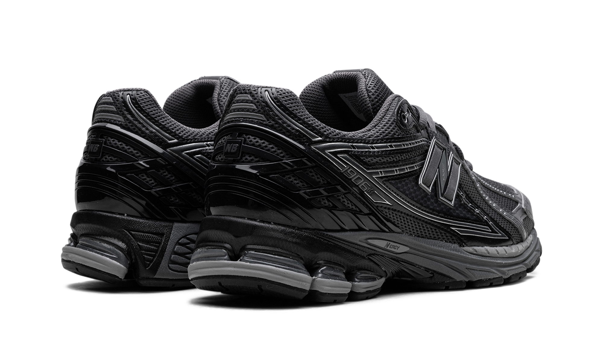 New Balance 1906R Magnet
