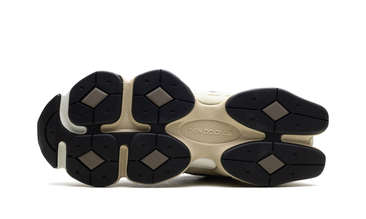 New Balance 9060 Emerging Brown