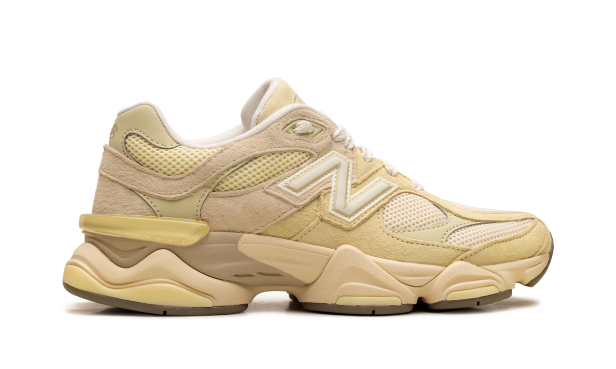 New Balance 9060 Parchement
