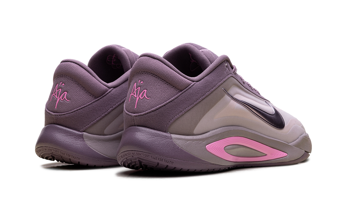 Nike A'ja Wilson A'One Dog Mom