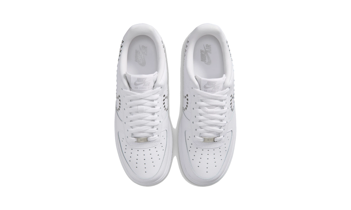 Nike Air Force 1 Low '07 LV8 Triple White Metallic Silver
