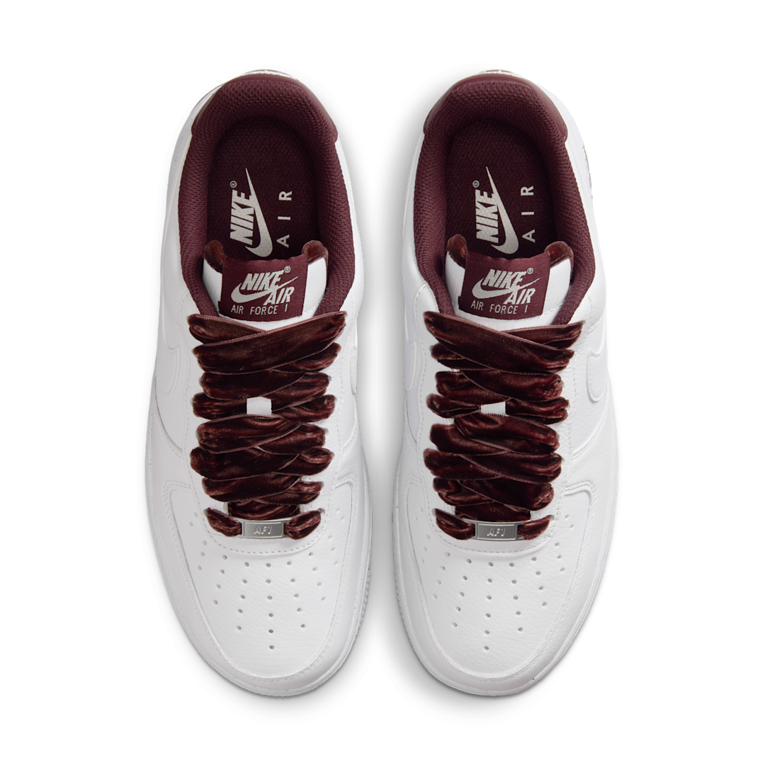 Nike Air Force 1 Low '07 Vintage White Burgundy Crush, Burgundy Crush/Pale Ivory/Metallic Silver/White (HV4403-600)