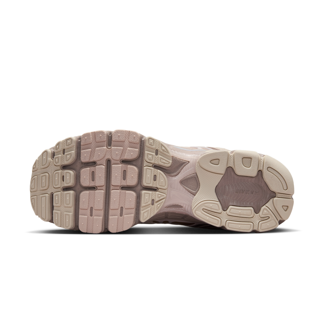 Nike Air Max Moto 2K Malt Phantom, Malt/Phantom/Silt Red (IM9570-200)