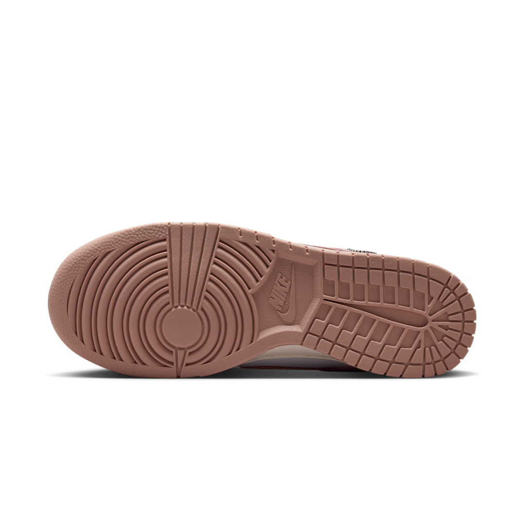 Nike Dunk Low Rose Whisper Gold Mini Swoosh, Summit White/Rose Whisper/Sail/Metallic Gold (IB4417-102)