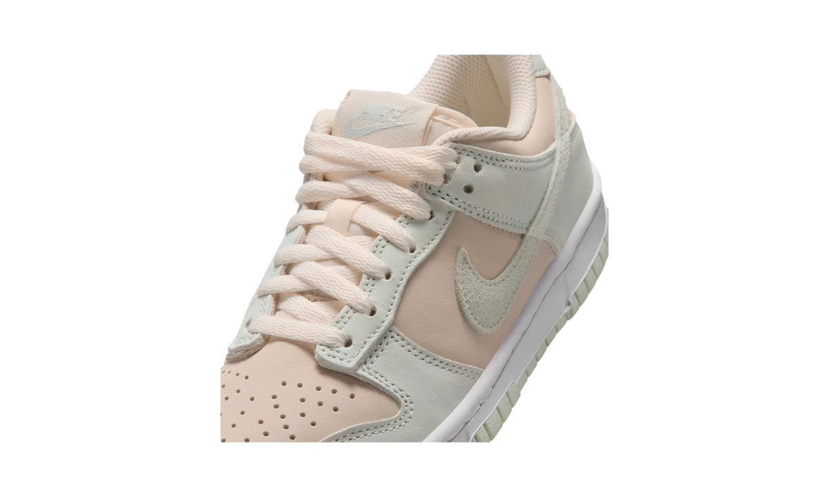 Nike Dunk Low Suede Chalk Barely Green