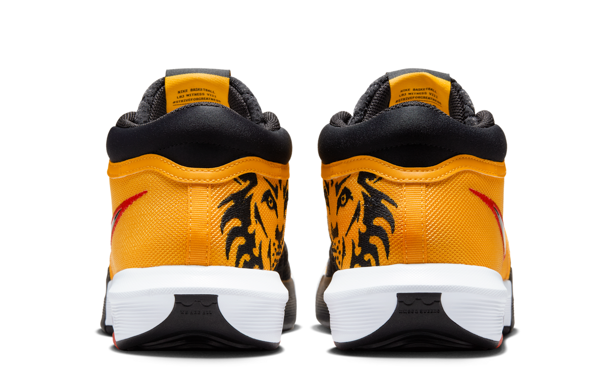 Nike LeBron Witness 8 Bruce Lee