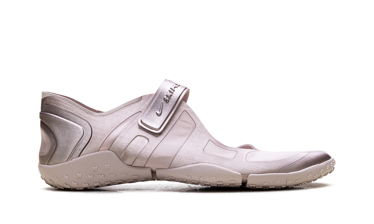 Nike Rift Satin SKIMS Silt Red