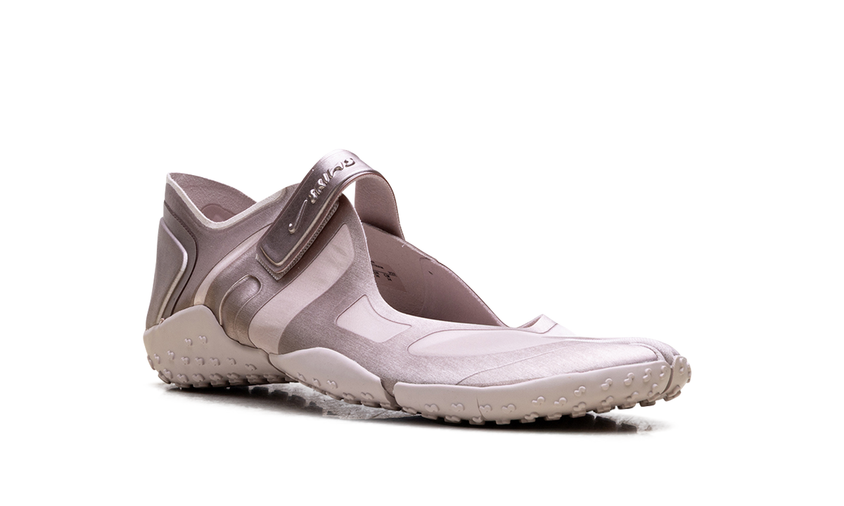 Nike Rift Satin SKIMS Silt Red
