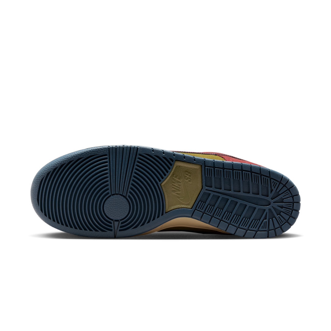 Nike SB Dunk Low Dark Team Red Olive Flak, Dark Team Red/Burgundy Crush-Olive Flak-Parachute Beige-Armory Navy (HQ1625-600)