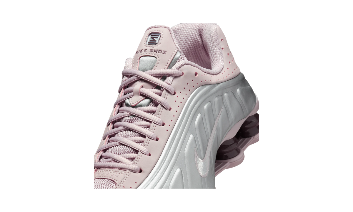 Nike Shox R4 Particle Rose Tattoo Silver