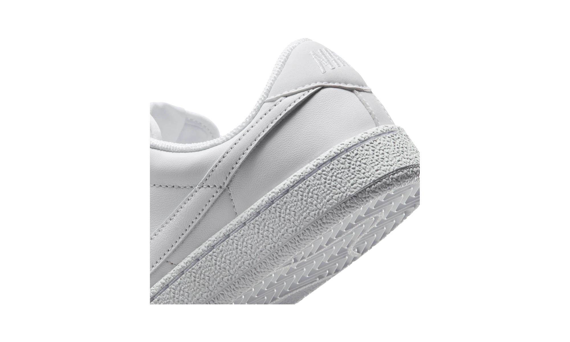 Nike Tennis Classic Triple White