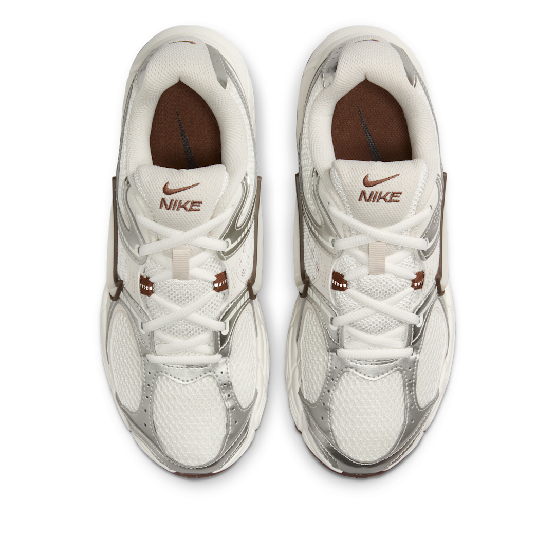 Nike V5 RNR Sail Fauna Brown Phantom Light Orewood Brown, Sail/Fauna Brown/Phantom/Light Orewood Brown (HQ7901-102)