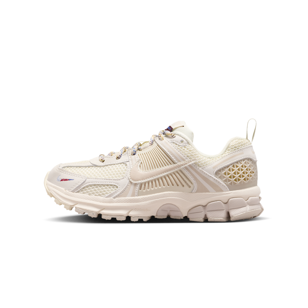 Nike Vomero 5 Soft Pearl Burgundy Crush, Soft Pearl/Burgundy Crush/Comet Blue/Light Orewood Brown (IB5853-002)