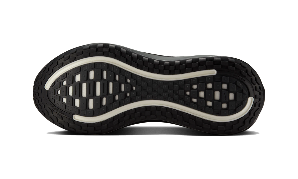 Nike Vomero Plus Black Metallic Dark Grey