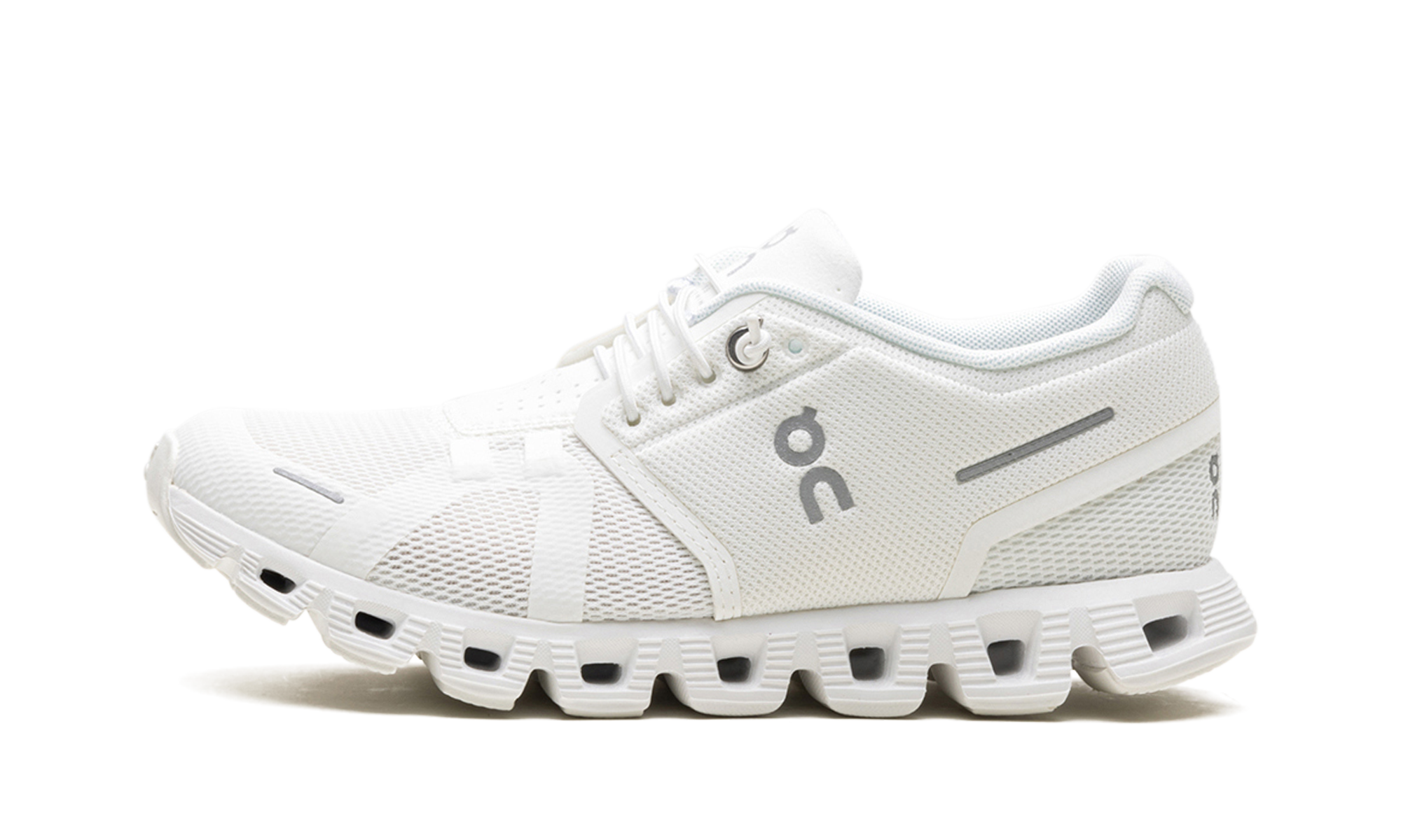 On Running Cloud 5 Undyed-White