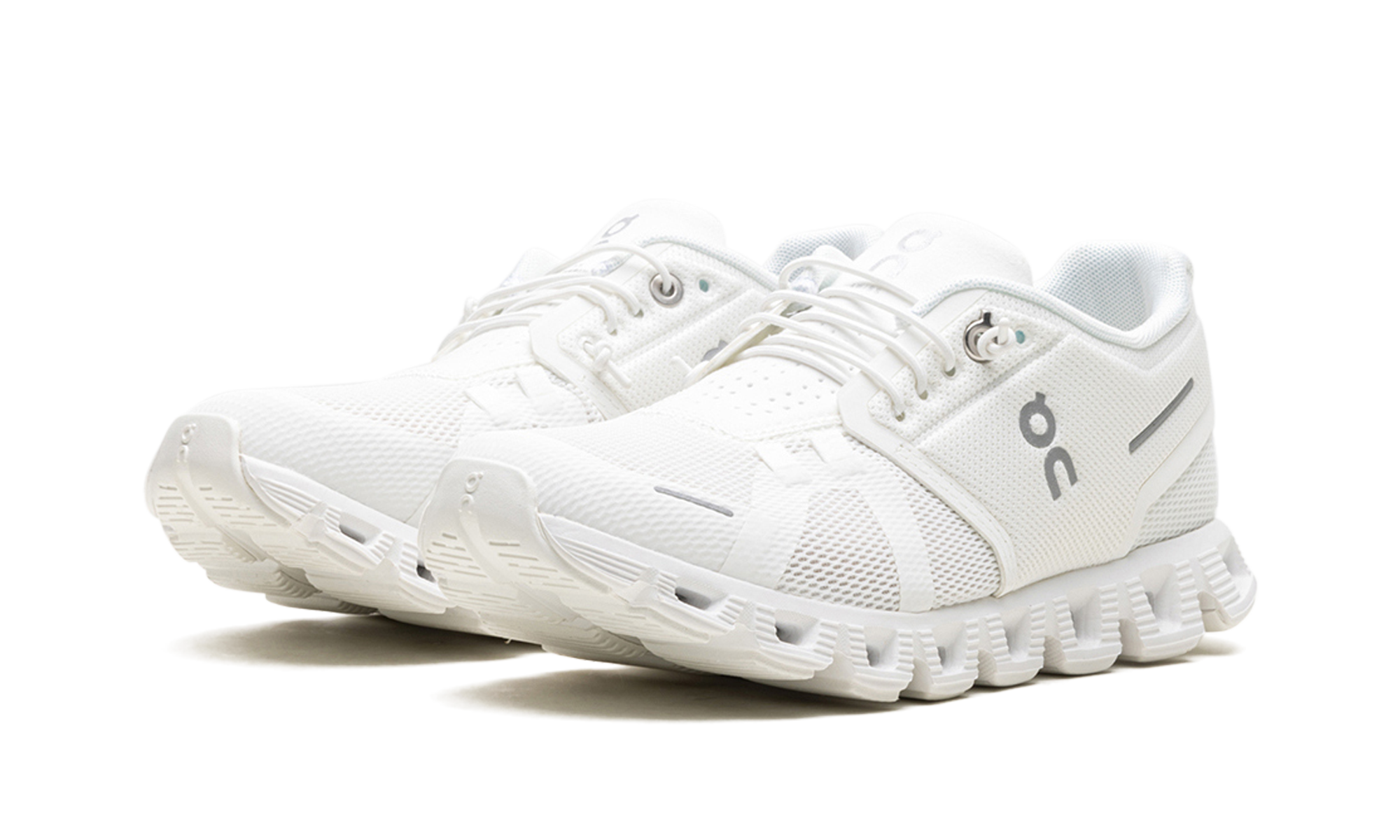 On Running Cloud 5 Undyed-White