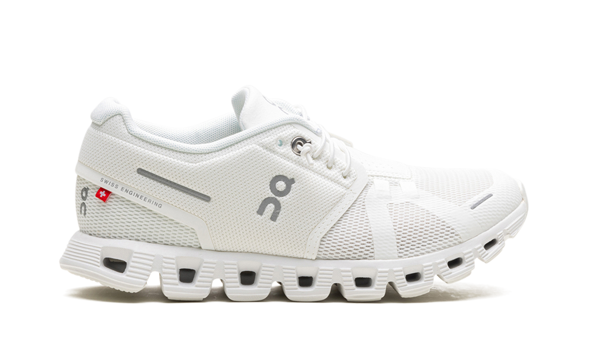 On Running Cloud 5 Undyed-White