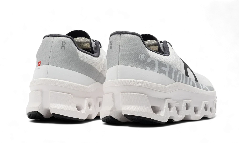 On Running Cloudmonster All Black, All Black (61.99025)