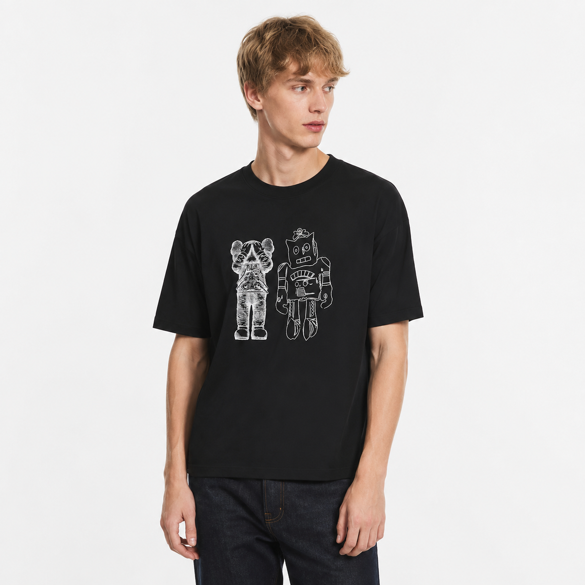 KAWS x Uniqlo Robot Graphic Black