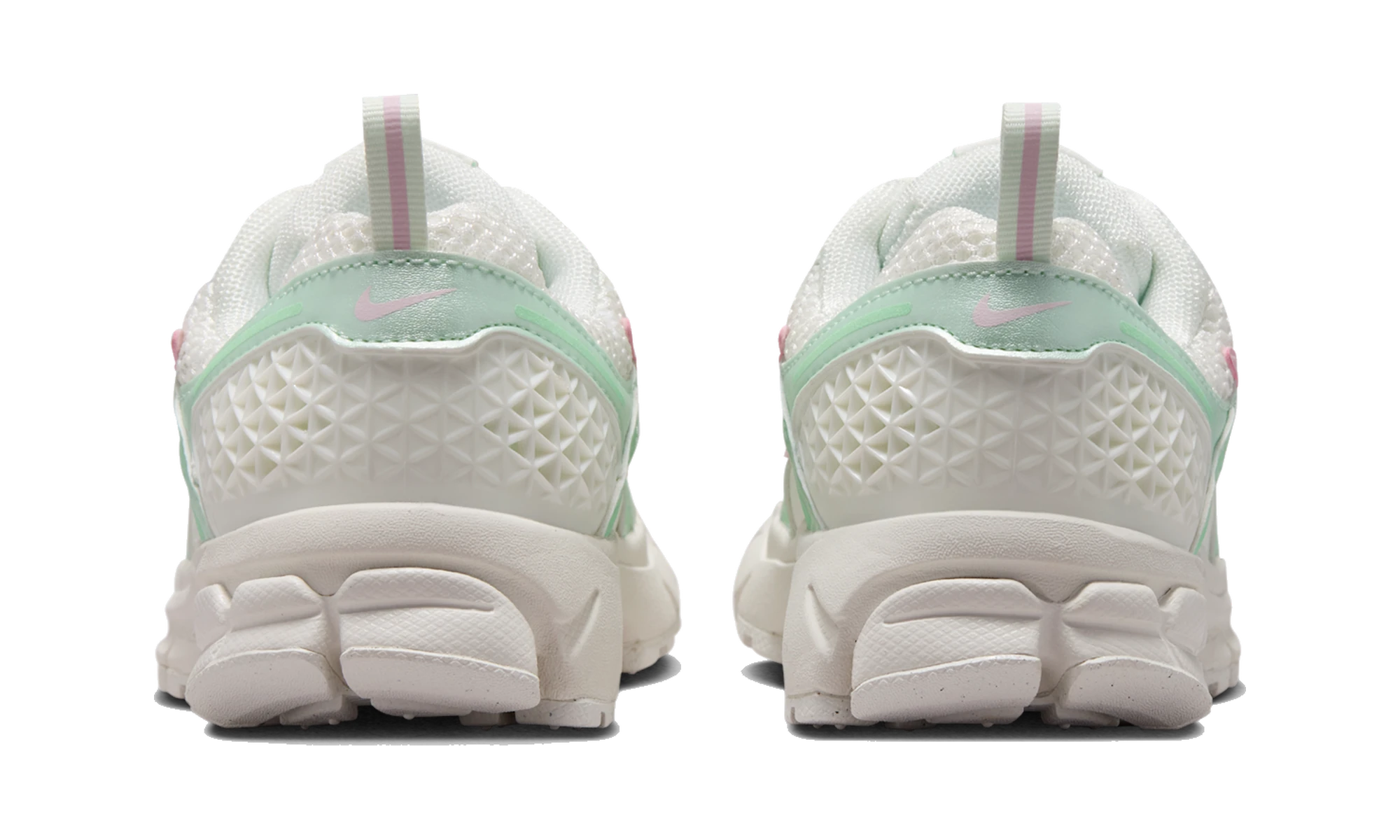Nike Vomero 5 Shoes with Reflective Design Accents Sail/Sail/Pink Foam/Arctic Green
