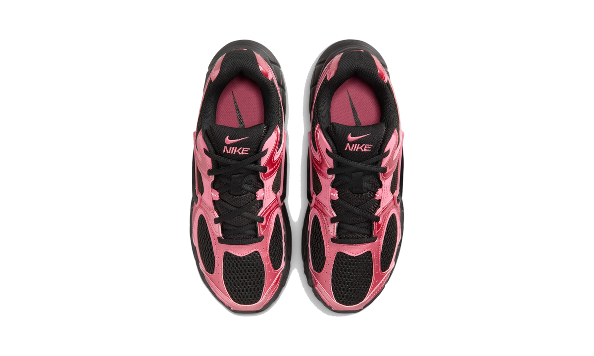 Nike V5 RNR shoes with reflective accents Black/Peony/Black