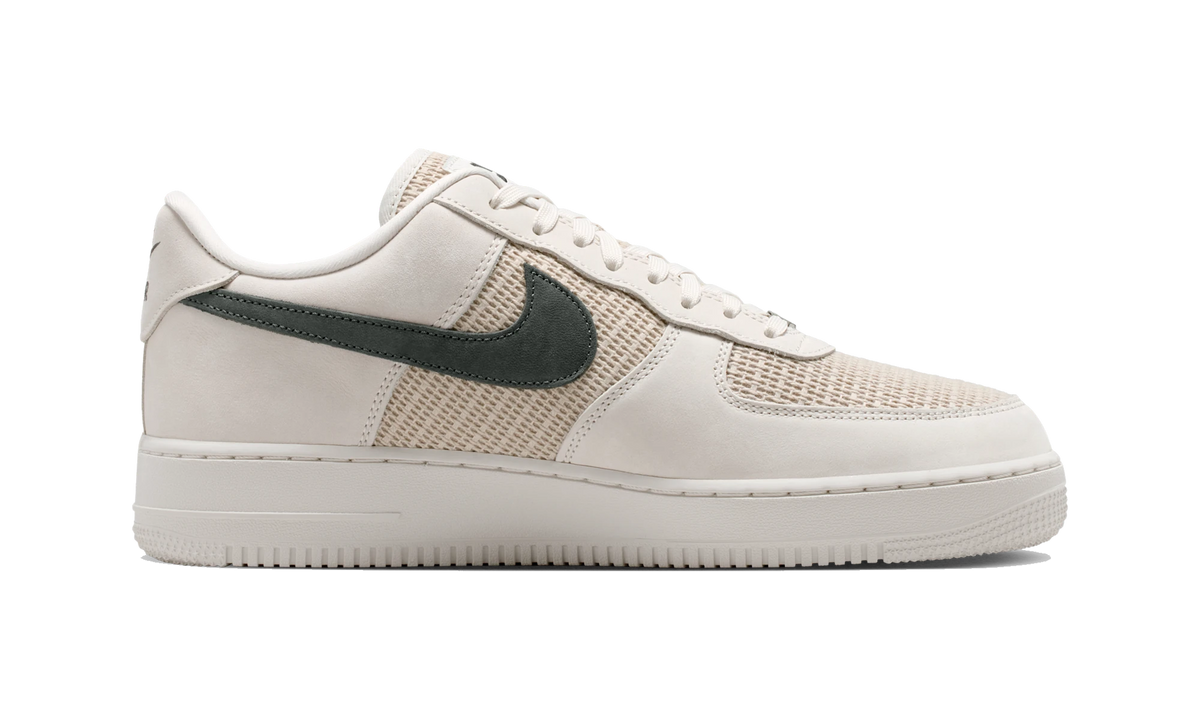 Nike Air Force 1 '07 LV8 Phantom/Cream II/Metallic Silver/Dark Smoke Grey