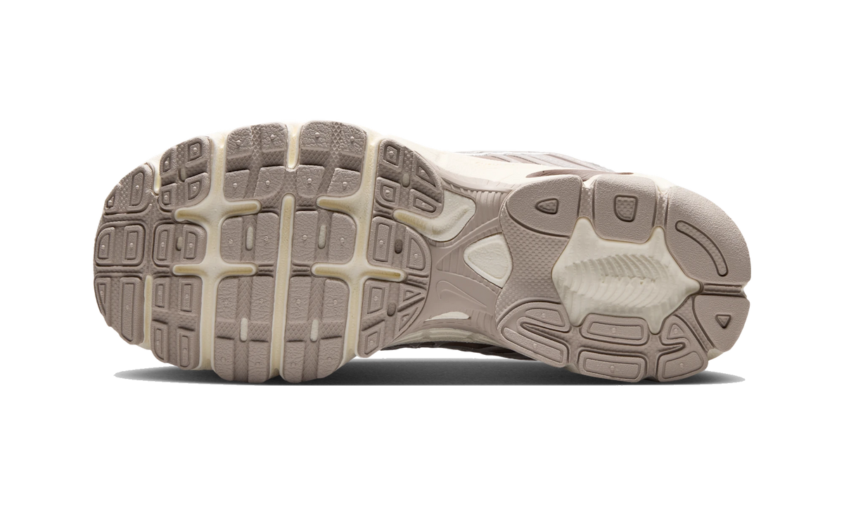 Nike Air Max Moto 2K Cream II/Sail/Fauna Brown