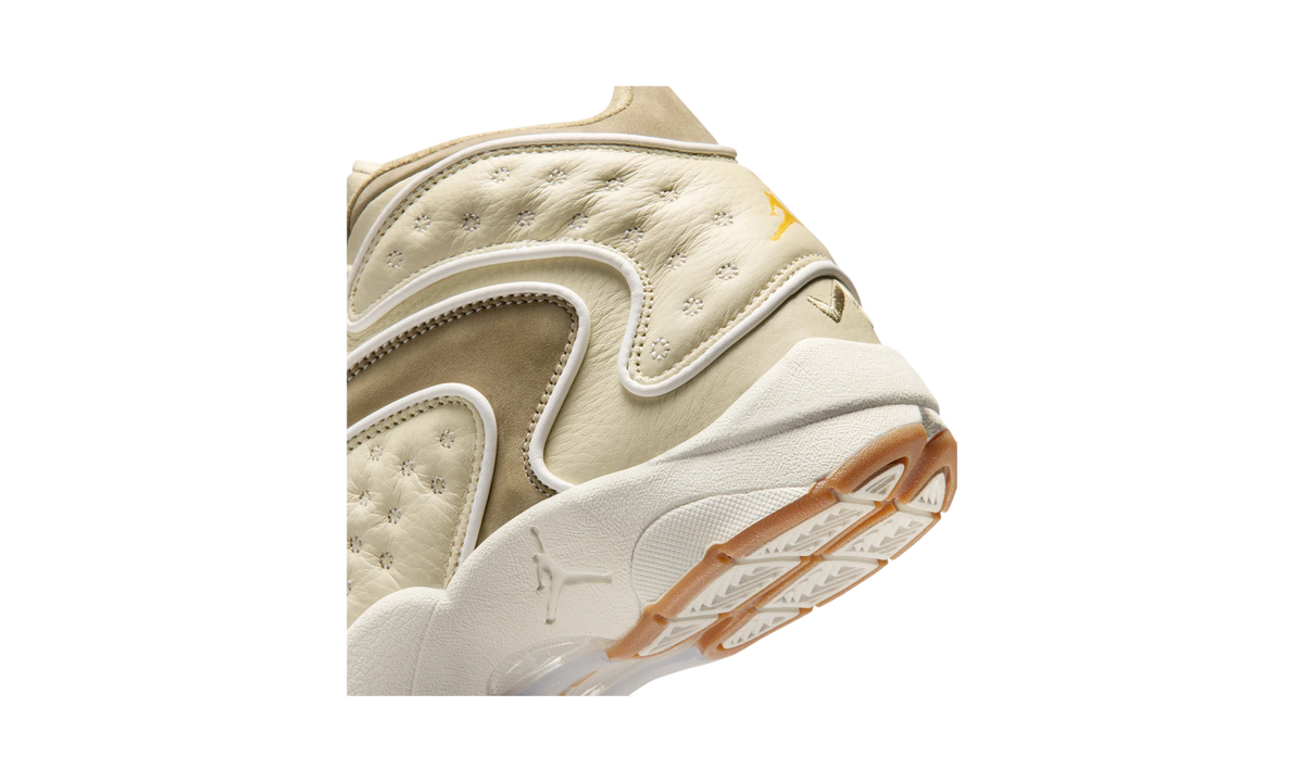 Air Jordan OG Light Khaki/Neutral Olive/Sail/Metallic Gold