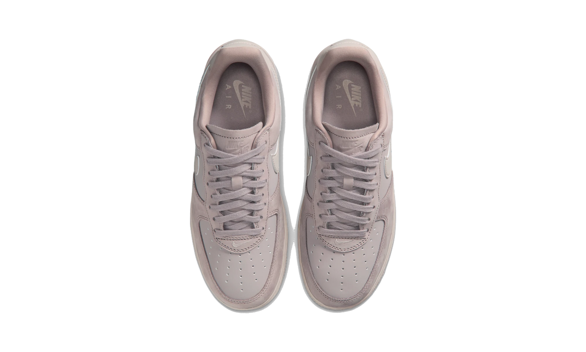 Nike Air Force 1 Retro Premium Pumice/Moon Particle