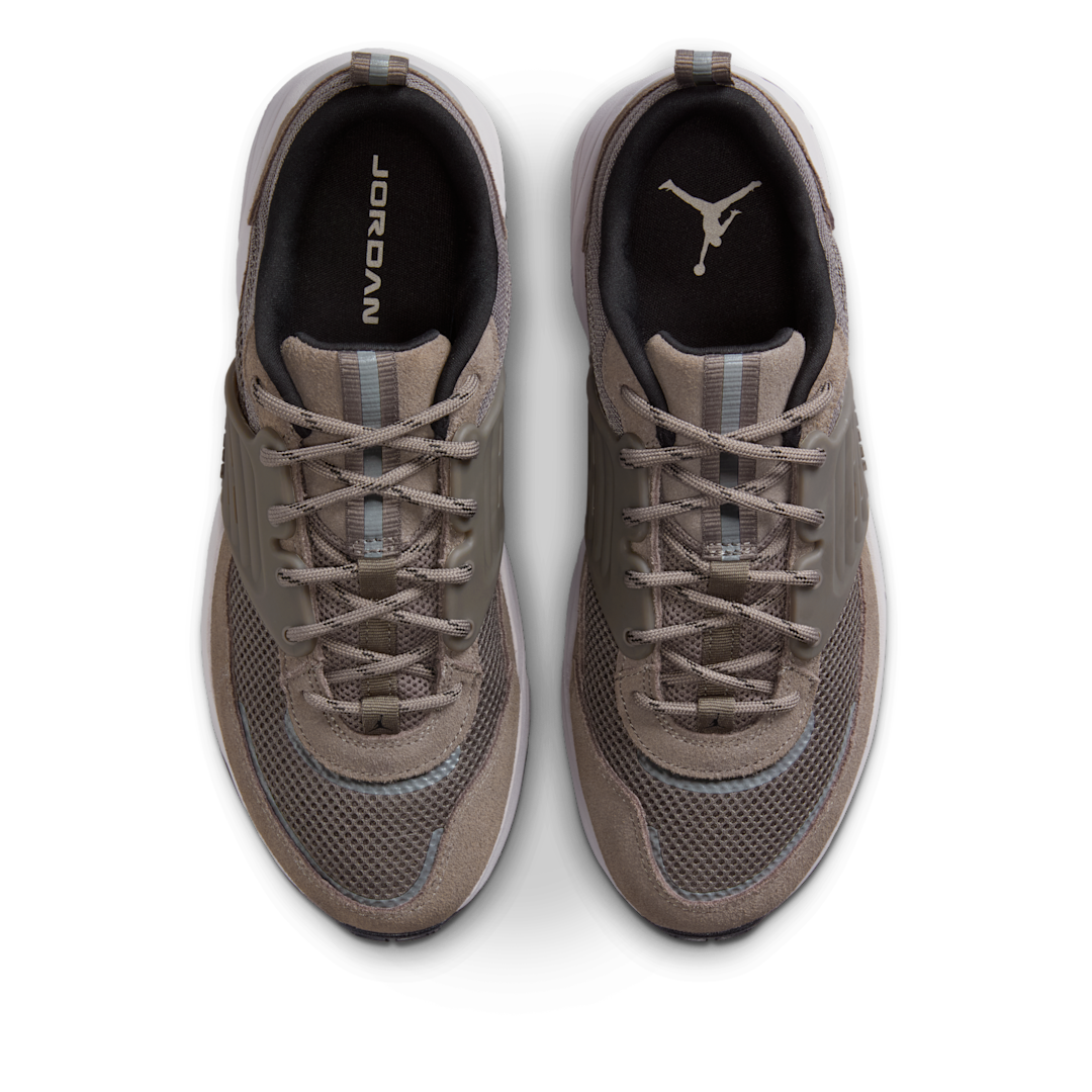 Air Jordan Trunner O/S Cave Stone, Cave Stone/Black/Ridgerock/Moon Particle (IB3722-201)