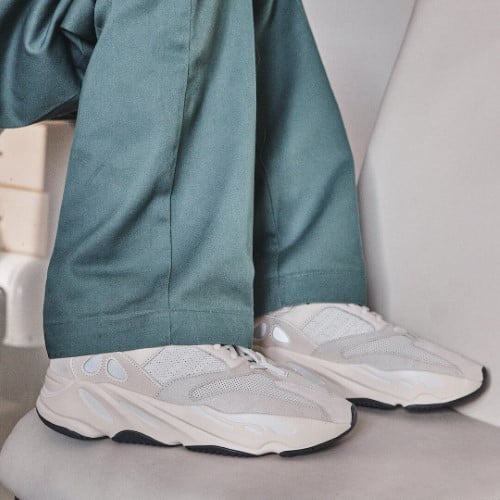 Adidas Yeezy Boost 700 Analog, Analog/Analog/Analog (EG7596)