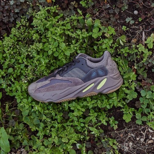 Adidas Yeezy Boost 700 Mauve