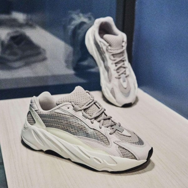 Adidas Yeezy Boost 700 V2 Static, Static/Static/Static (EF2829)