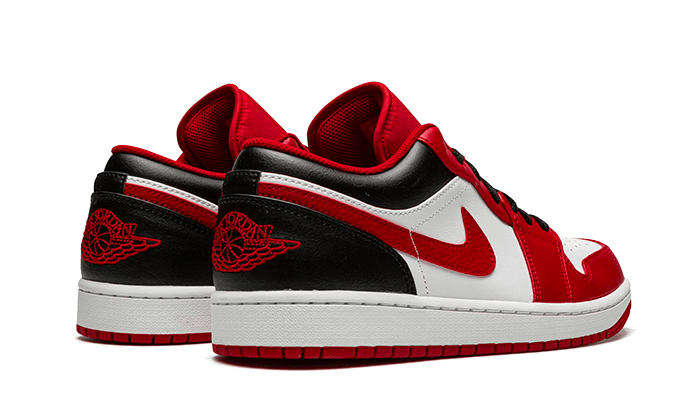 Air Jordan 1 Low Bulls, White/Black-Red (553558-163 / 553560-163)