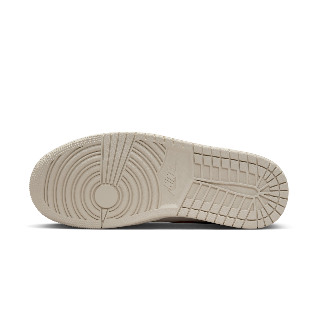 Air Jordan 1 Low SE Cozy Girl, Light Orewood Brown/Hemp/Sail (HV4268-120)