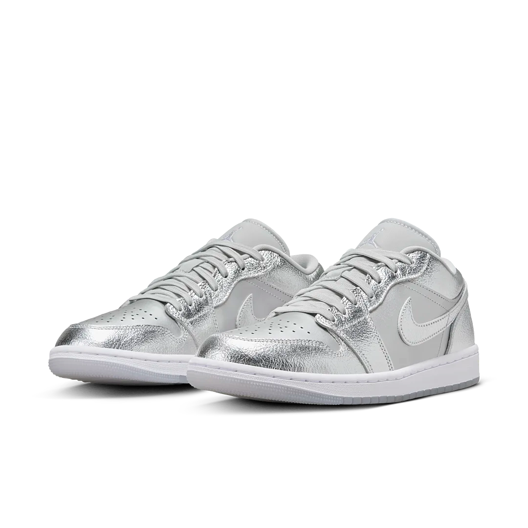 Air Jordan 1 Low SE Metallic Silver, Metallic Silver/Photon Dust/Wolf Grey (FN5030-001)