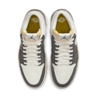 Air Jordan 1 Low SNKRS Day Korea Magpie (2023), White/Grey-Gum (FD0399-004)