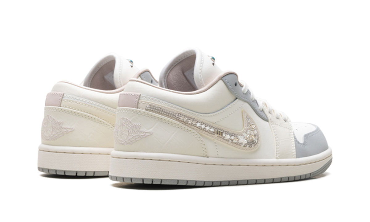 Air Jordan 1 Low Sail Soft Pearl