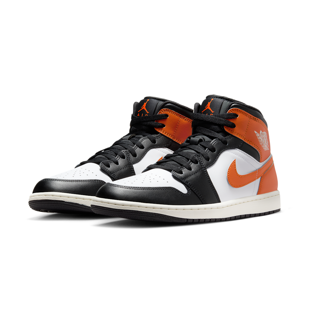 Air Jordan 1 Mid Black Toe Starfish
