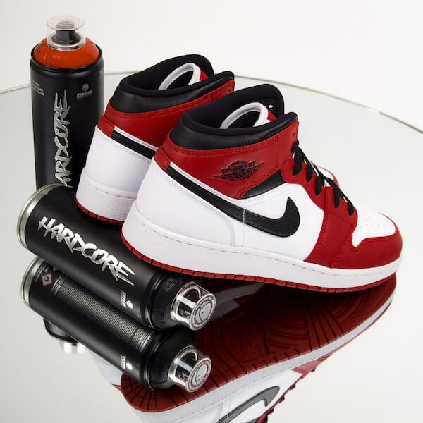 Air Jordan 1 Mid Chicago (2020), White/Gym Red-Black (554724-173 / 554725-173)