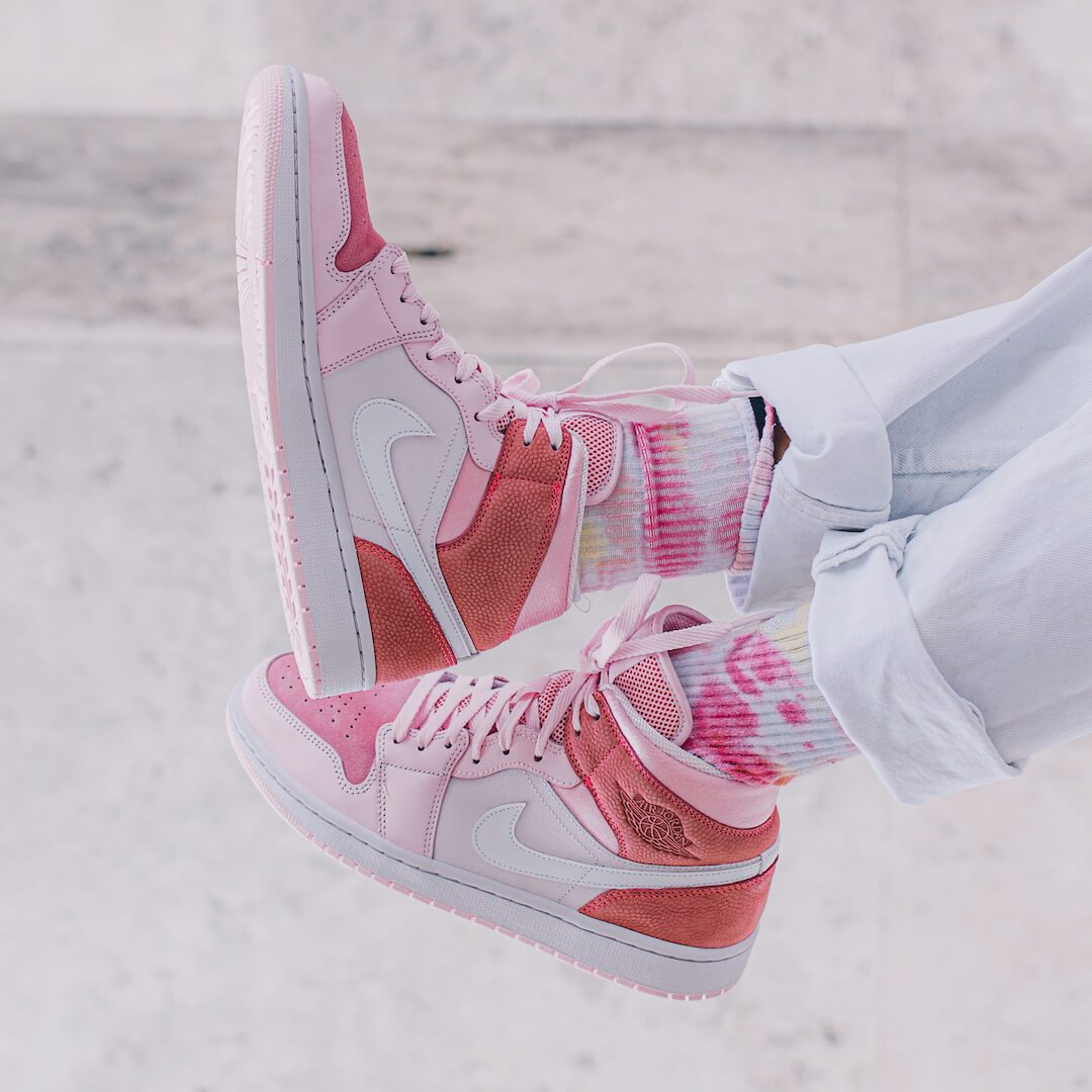 Air Jordan 1 Mid Digital Pink, Digital Pink/White-Pink Foam-Sail (CW5379-600)