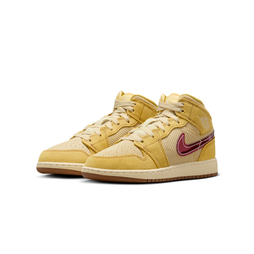 Air Jordan 1 Mid SE French Fries