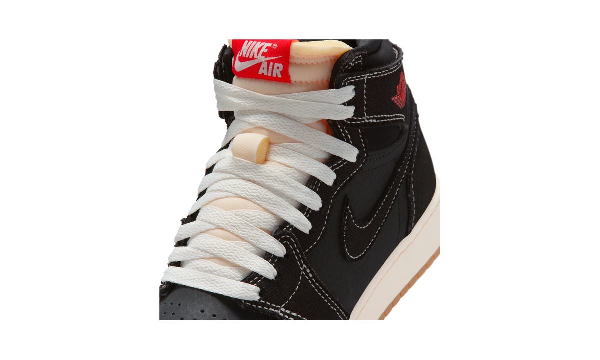 Air Jordan 1 Retro High OG Flight Club